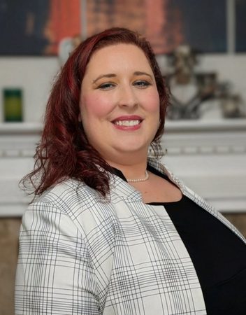 Photo of Lauren Donahoo