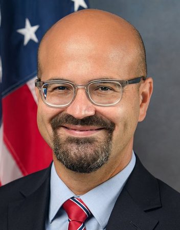 Photo of Tom Fabricio
