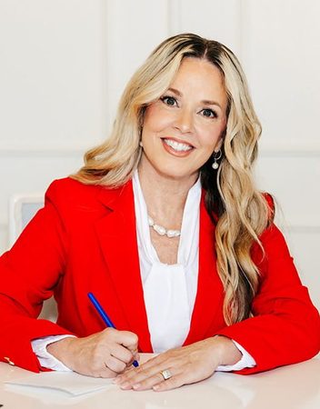 Photo of Cathy Higgins